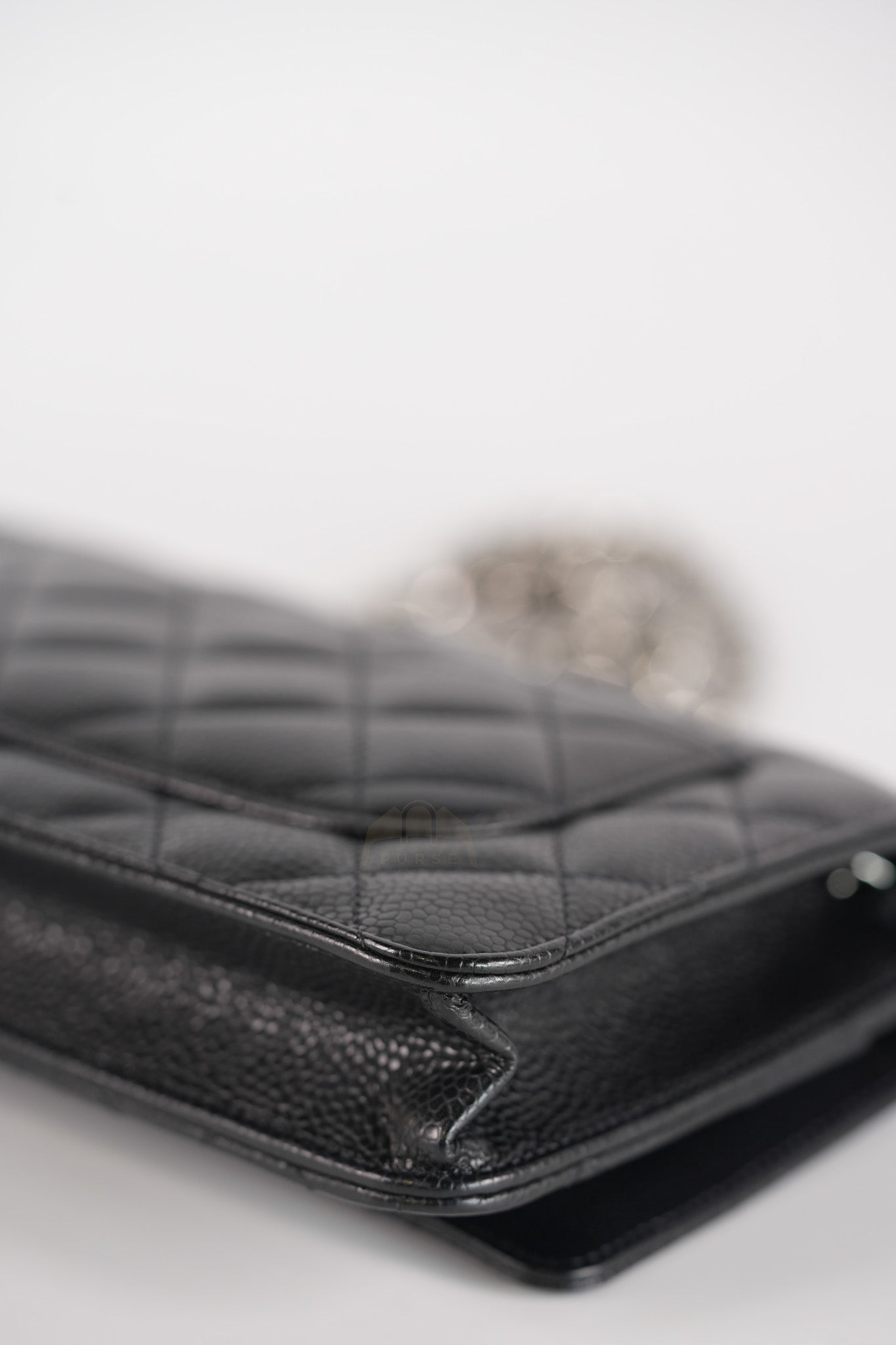 Wallet On Chain (WOC) in Quilted Caviar Leather and Silver Hardware (Microchip) | Purse Maison Luxury Bags Shop