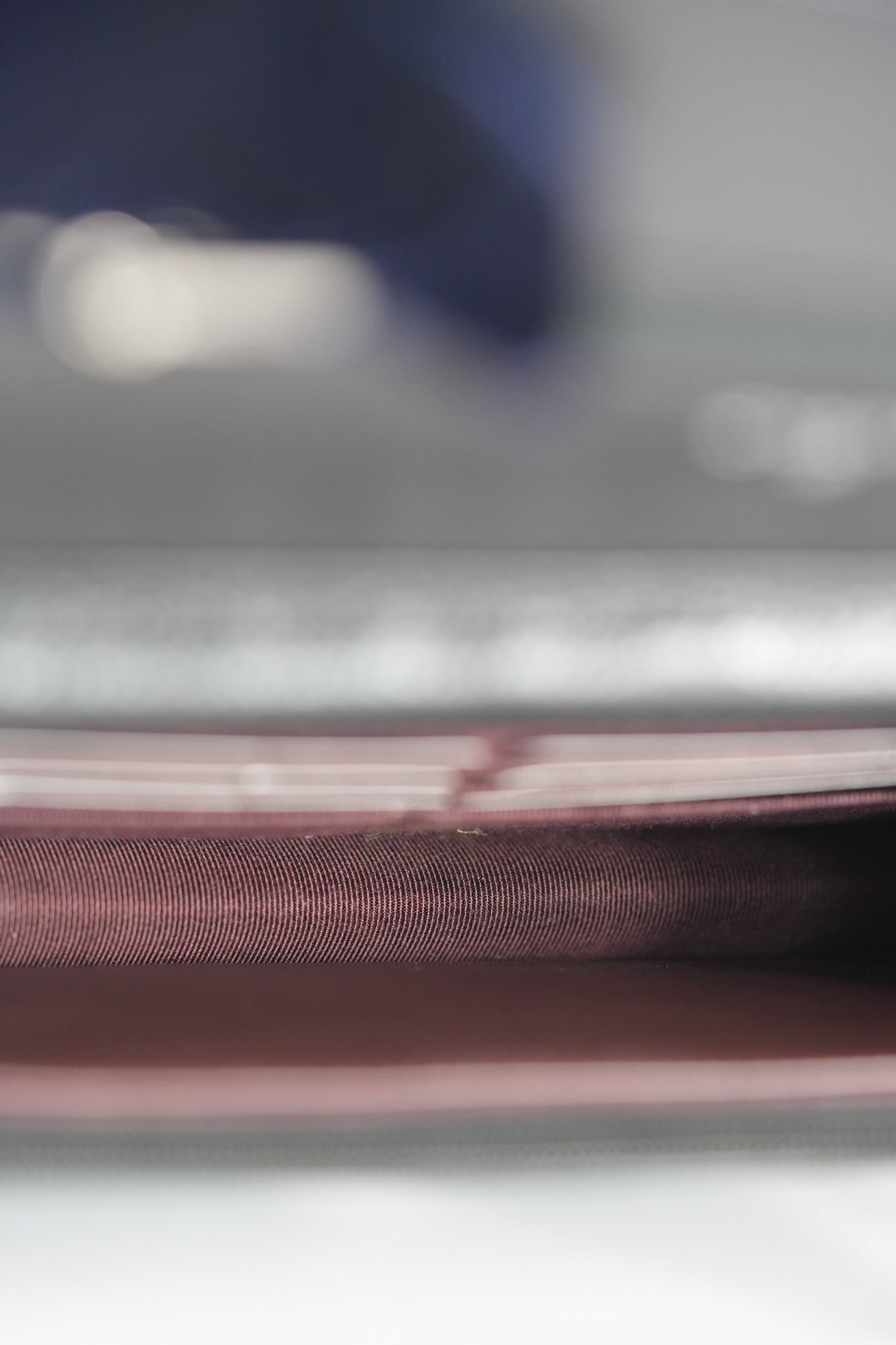 Wallet On Chain (WOC) in Quilted Caviar Leather and Silver Hardware (Microchip) | Purse Maison Luxury Bags Shop