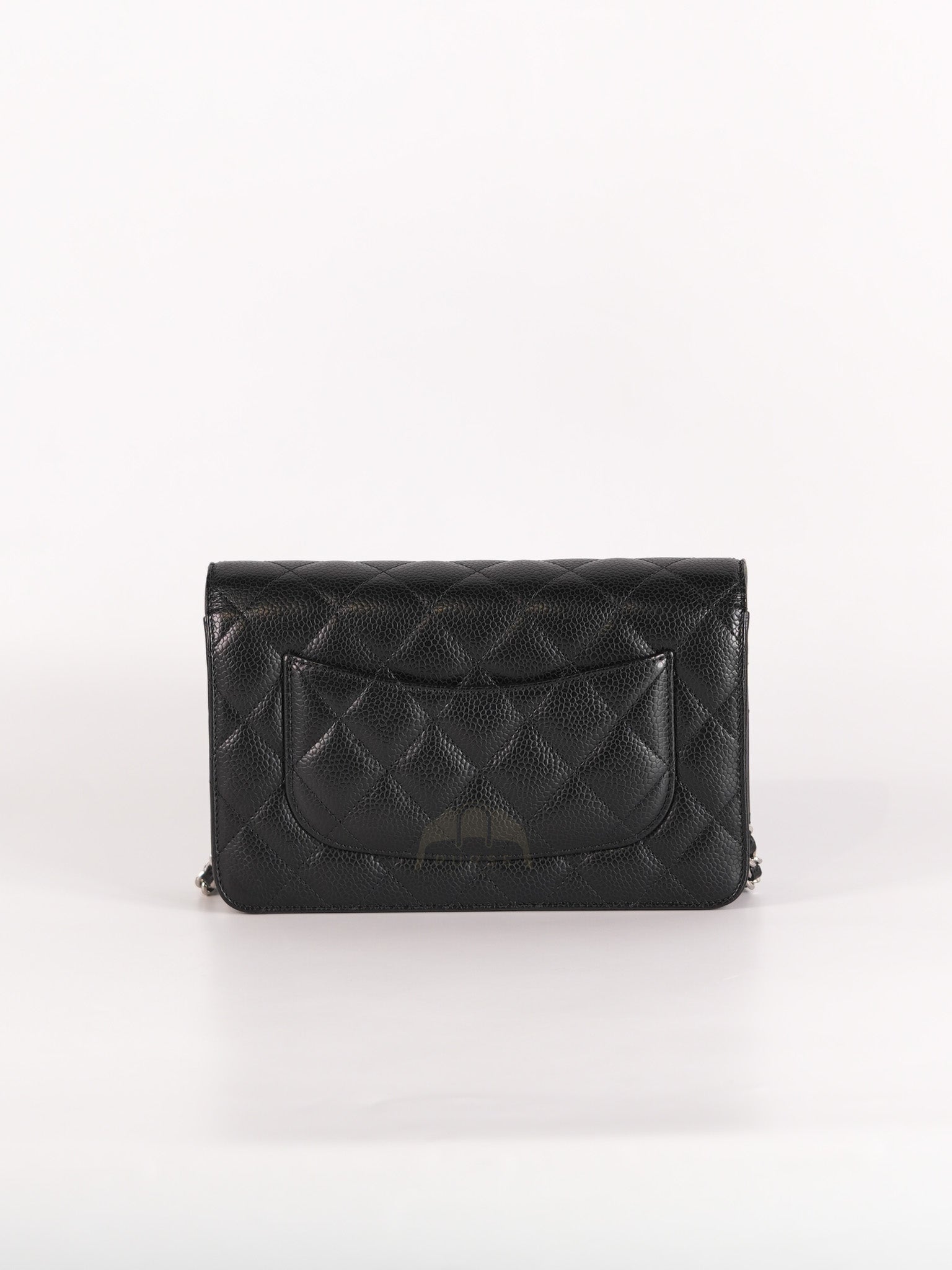 Wallet On Chain (WOC) in Quilted Caviar Leather and Silver Hardware (Microchip) | Purse Maison Luxury Bags Shop