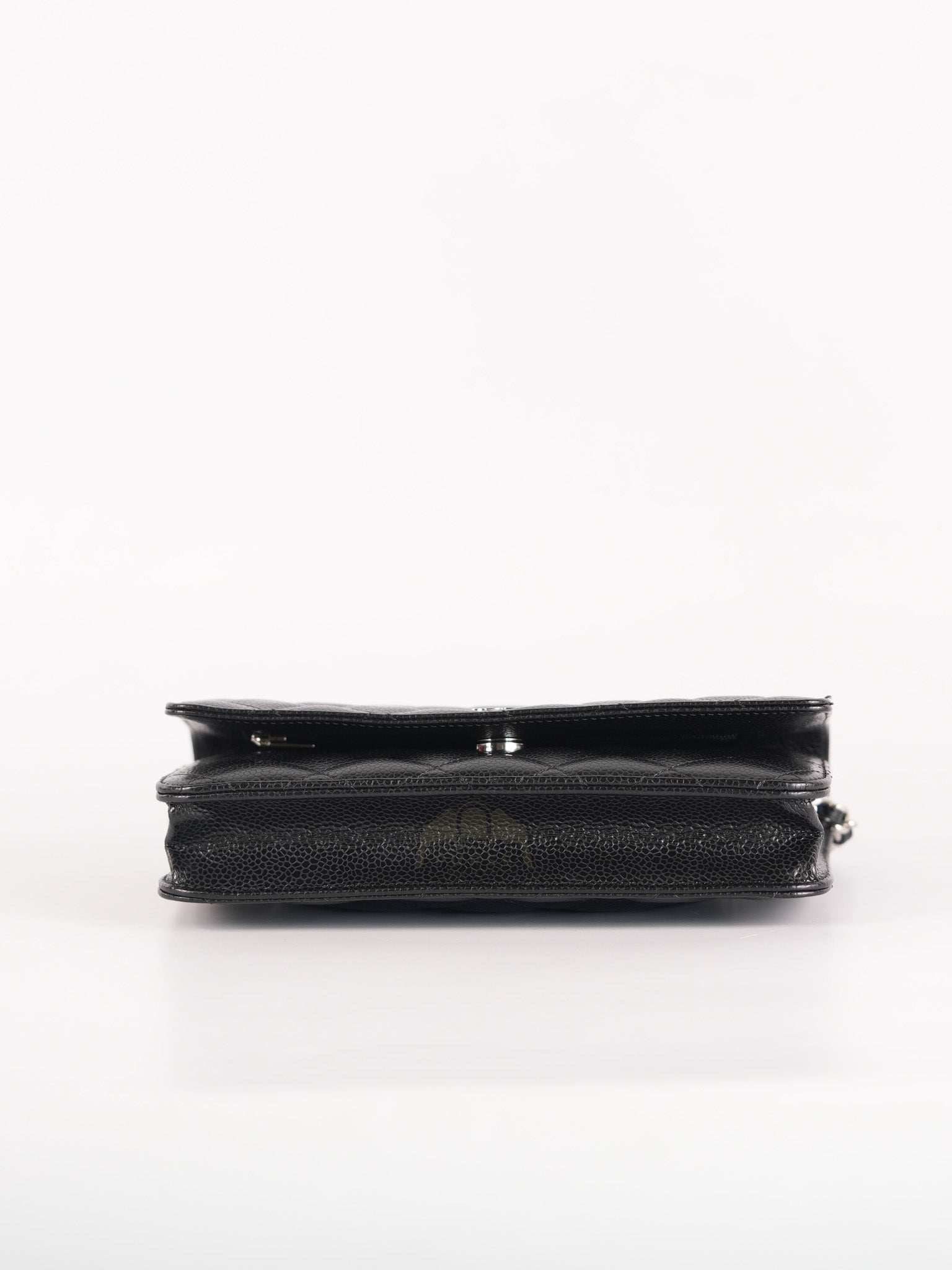 Wallet On Chain (WOC) in Quilted Caviar Leather and Silver Hardware (Microchip) | Purse Maison Luxury Bags Shop