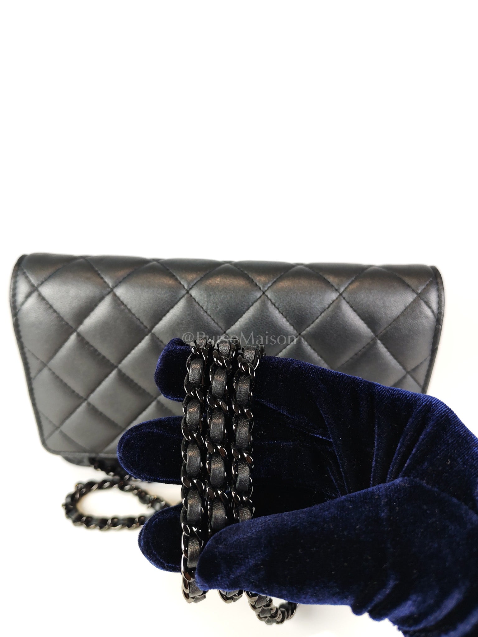 Wallet On Chain (WOC) So Black in Iridescent Lambskin Leather (Microchip) | Purse Maison Luxury Bags Shop