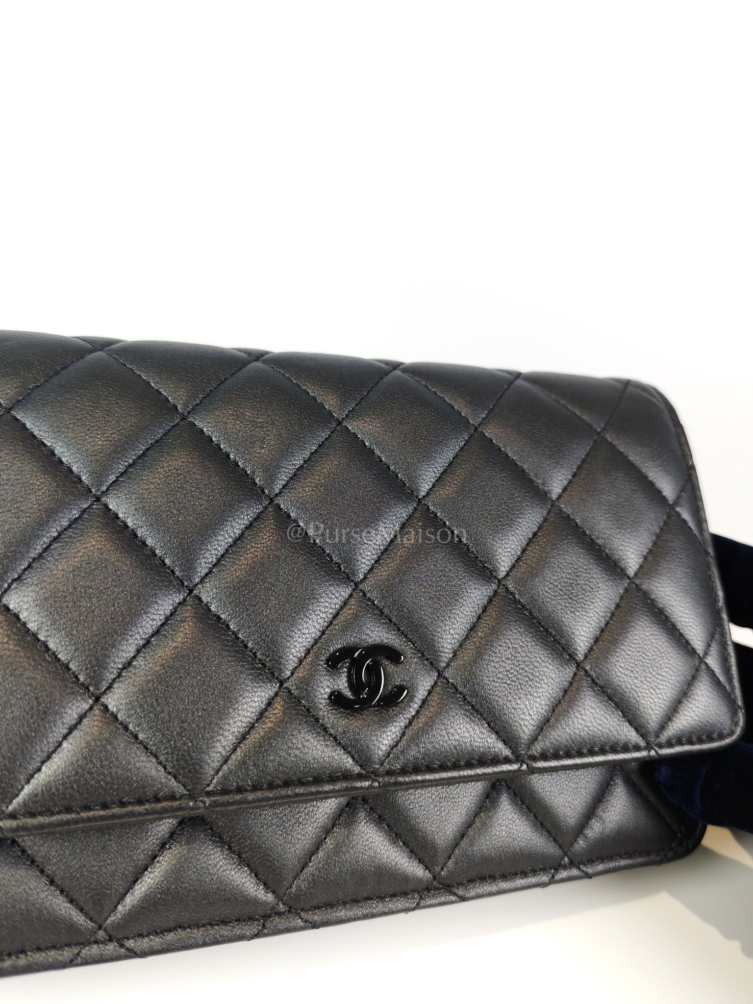 Wallet On Chain (WOC) So Black in Iridescent Lambskin Leather (Microchip) | Purse Maison Luxury Bags Shop