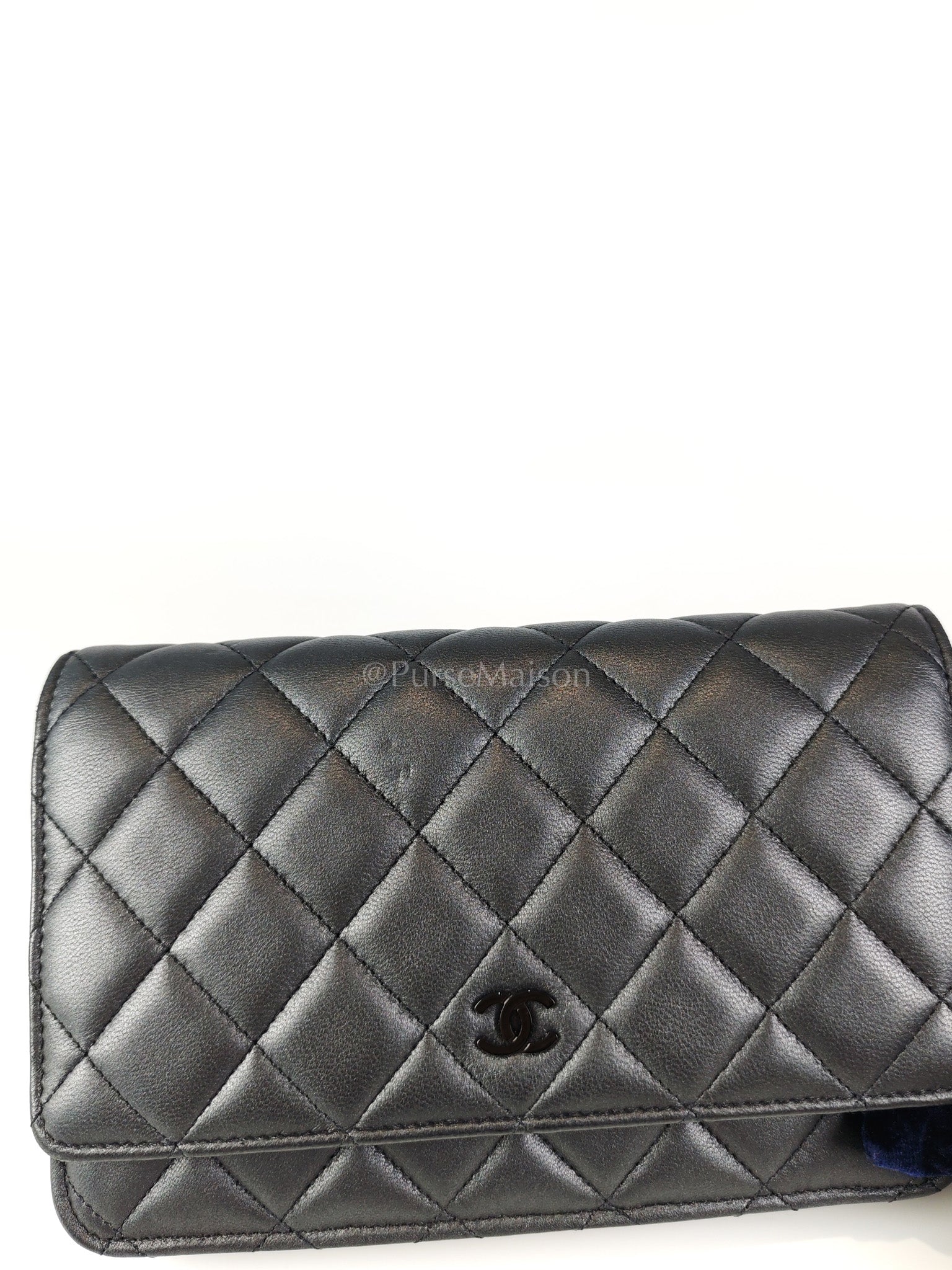 Wallet On Chain (WOC) So Black in Iridescent Lambskin Leather (Microchip) | Purse Maison Luxury Bags Shop