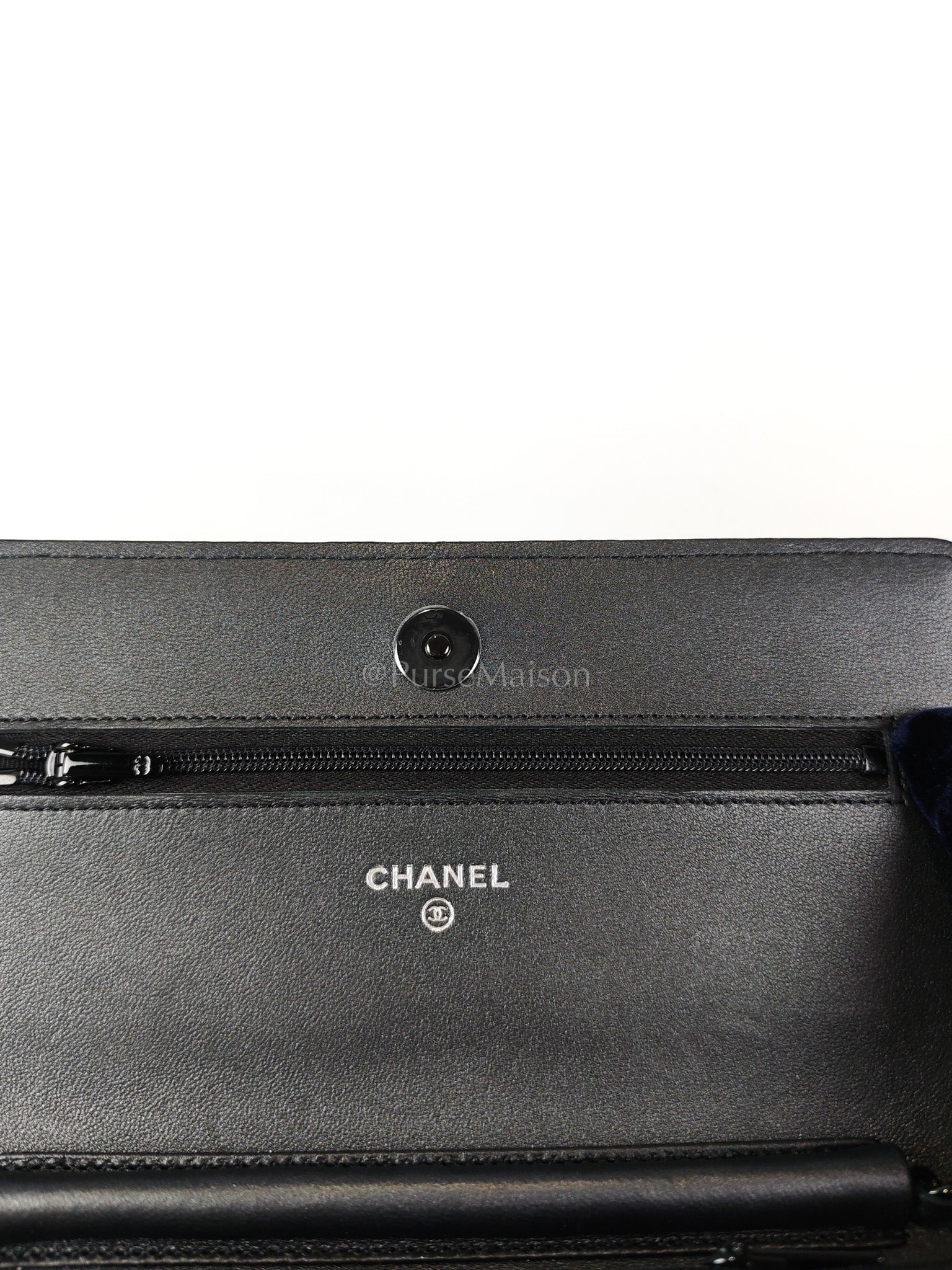 Wallet On Chain (WOC) So Black in Iridescent Lambskin Leather (Microchip) | Purse Maison Luxury Bags Shop