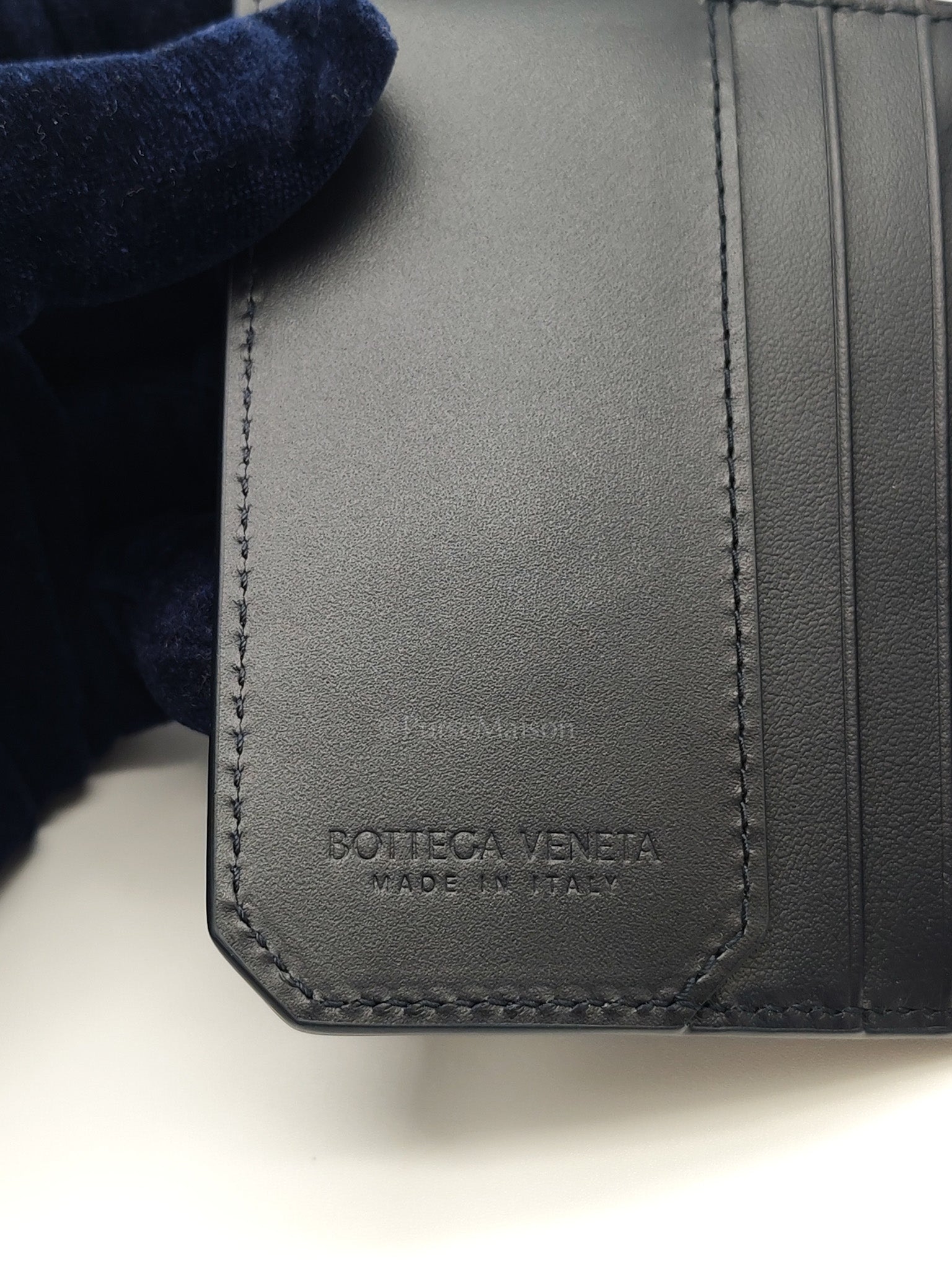 Intercciato Piccolo Bi-fold Wallet in Navy Blue Woven Leather
