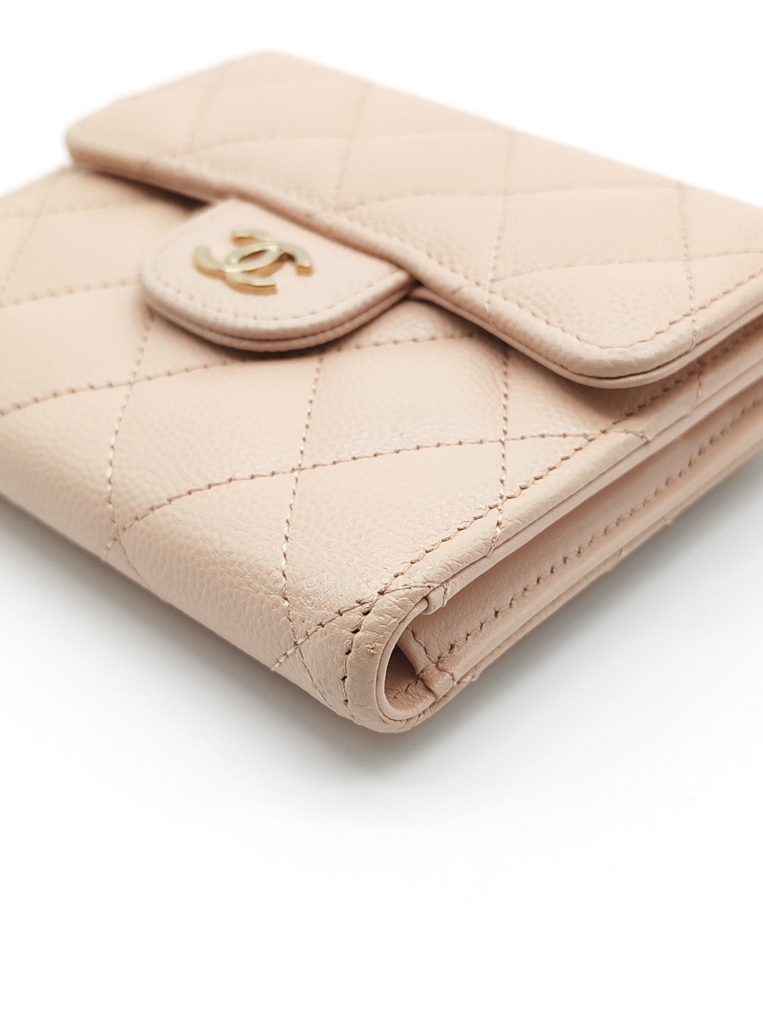 Classic Coin Case Flap Compact Wallet in Iredescent Beige Quilted Caviar Leather & Gold Hardware Series 31