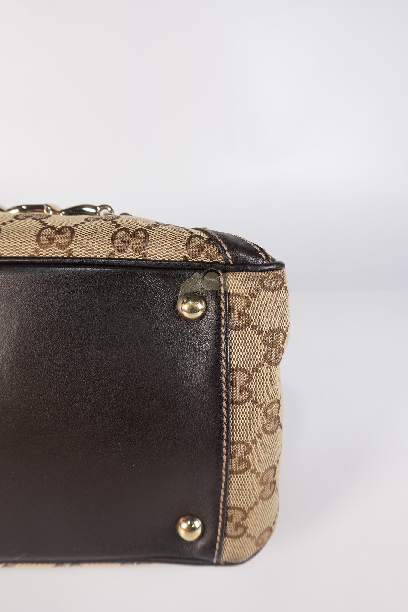 Wave Boston Medium in Beige/Ebony GG Canvas | Purse Maison Luxury Bags Shop