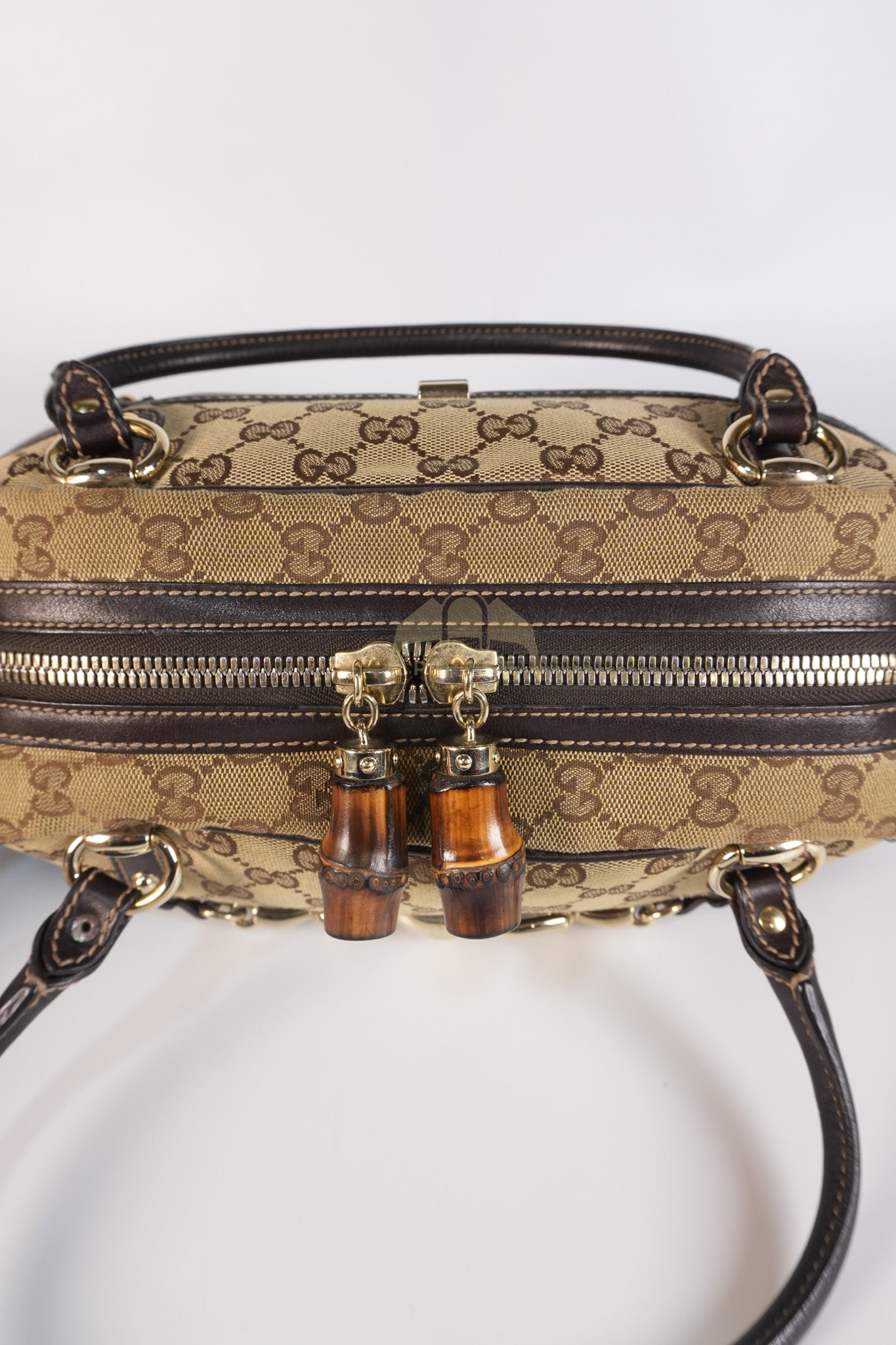 Wave Boston Medium in Beige/Ebony GG Canvas | Purse Maison Luxury Bags Shop