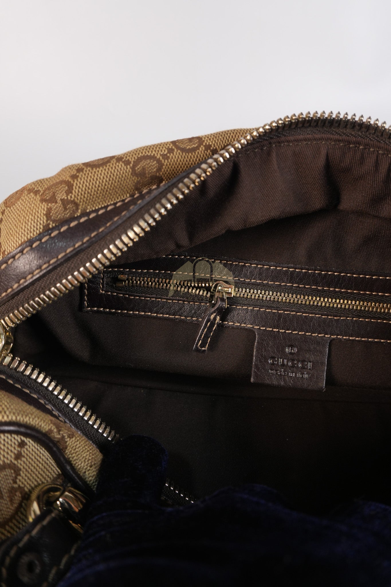 Wave Boston Medium in Beige/Ebony GG Canvas | Purse Maison Luxury Bags Shop