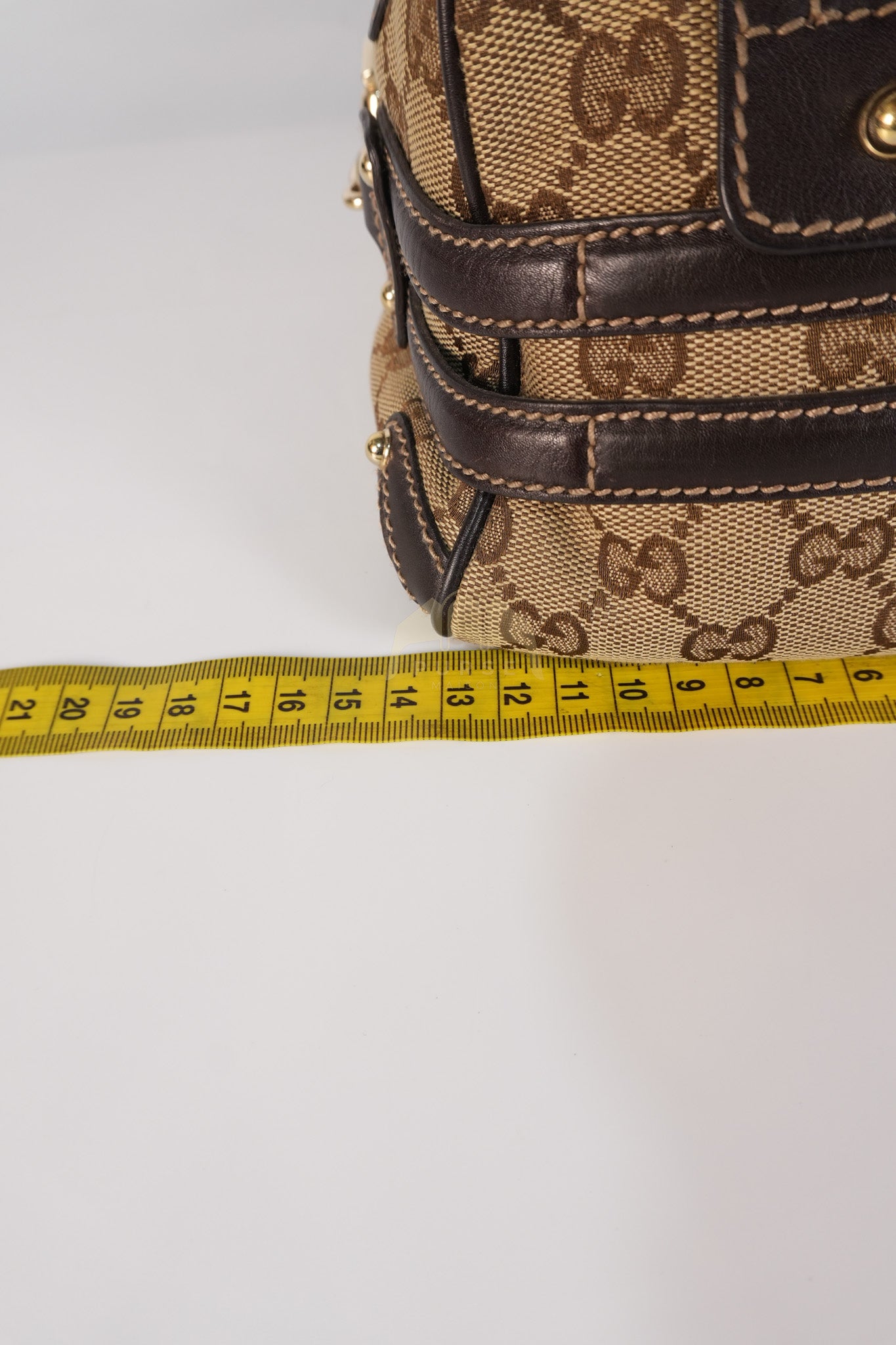 Wave Boston Medium in Beige/Ebony GG Canvas | Purse Maison Luxury Bags Shop