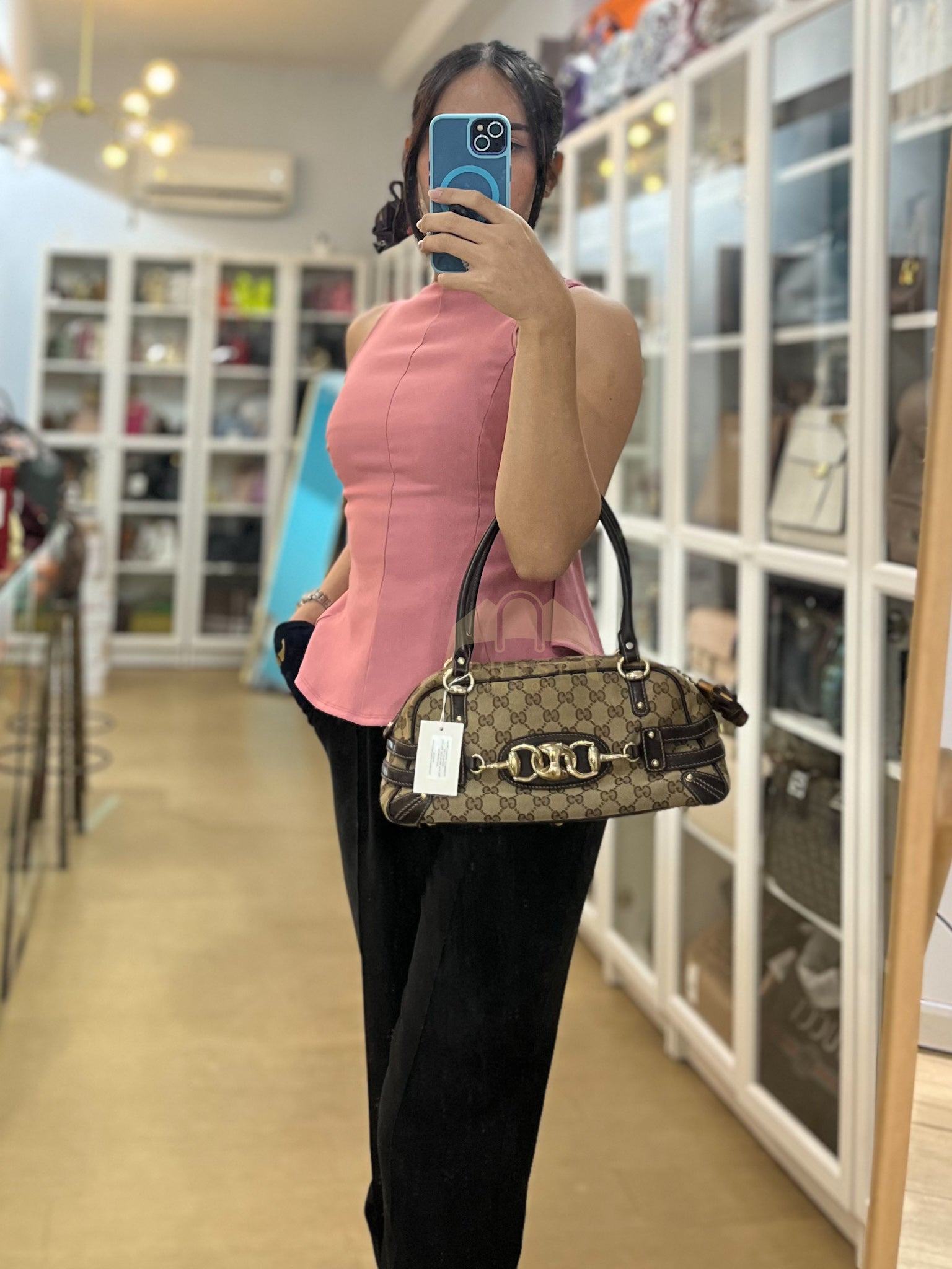 Wave Boston Medium in Beige/Ebony GG Canvas | Purse Maison Luxury Bags Shop