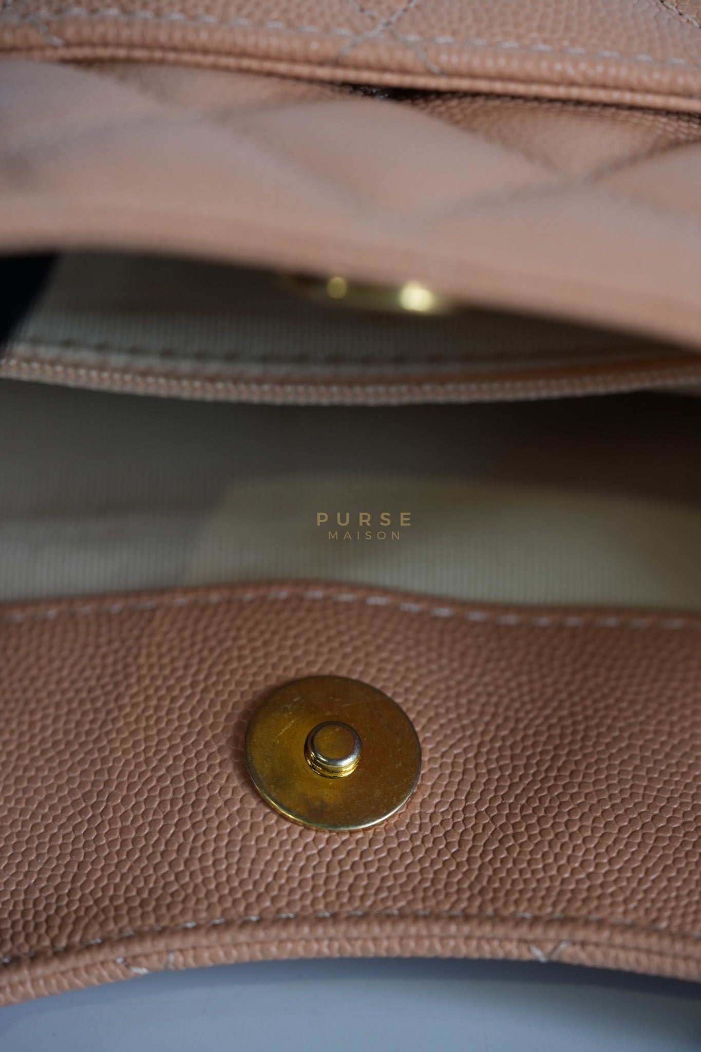 Wavy Small Hobo Caramel Caviar Leather in Aged Gold Hardware (Microchip) | Purse Maison Luxury Bags Shop