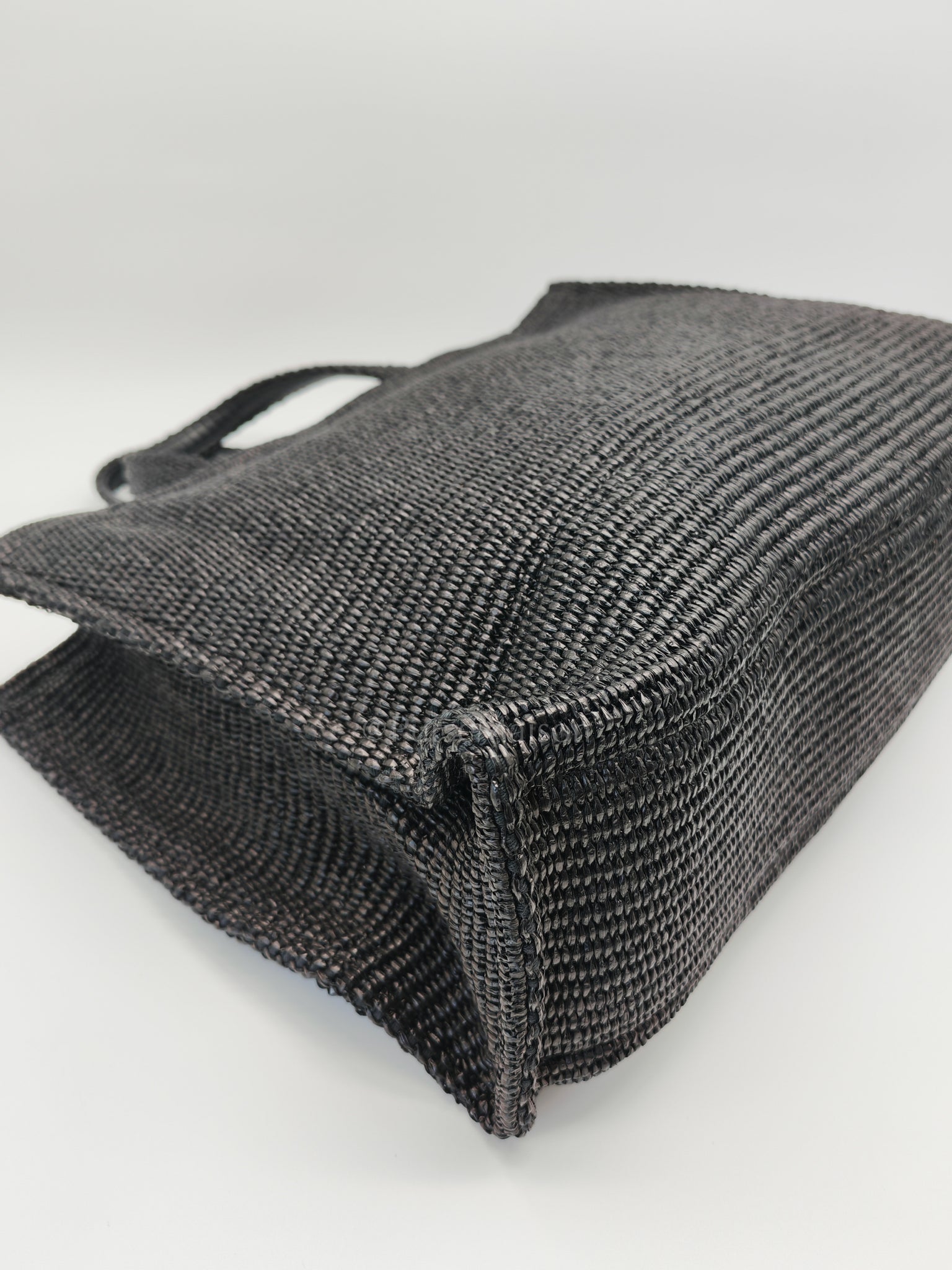 Woven Soft Raffia Medium Black Beach Tote Bag | Purse Maison Luxury Bags Shop