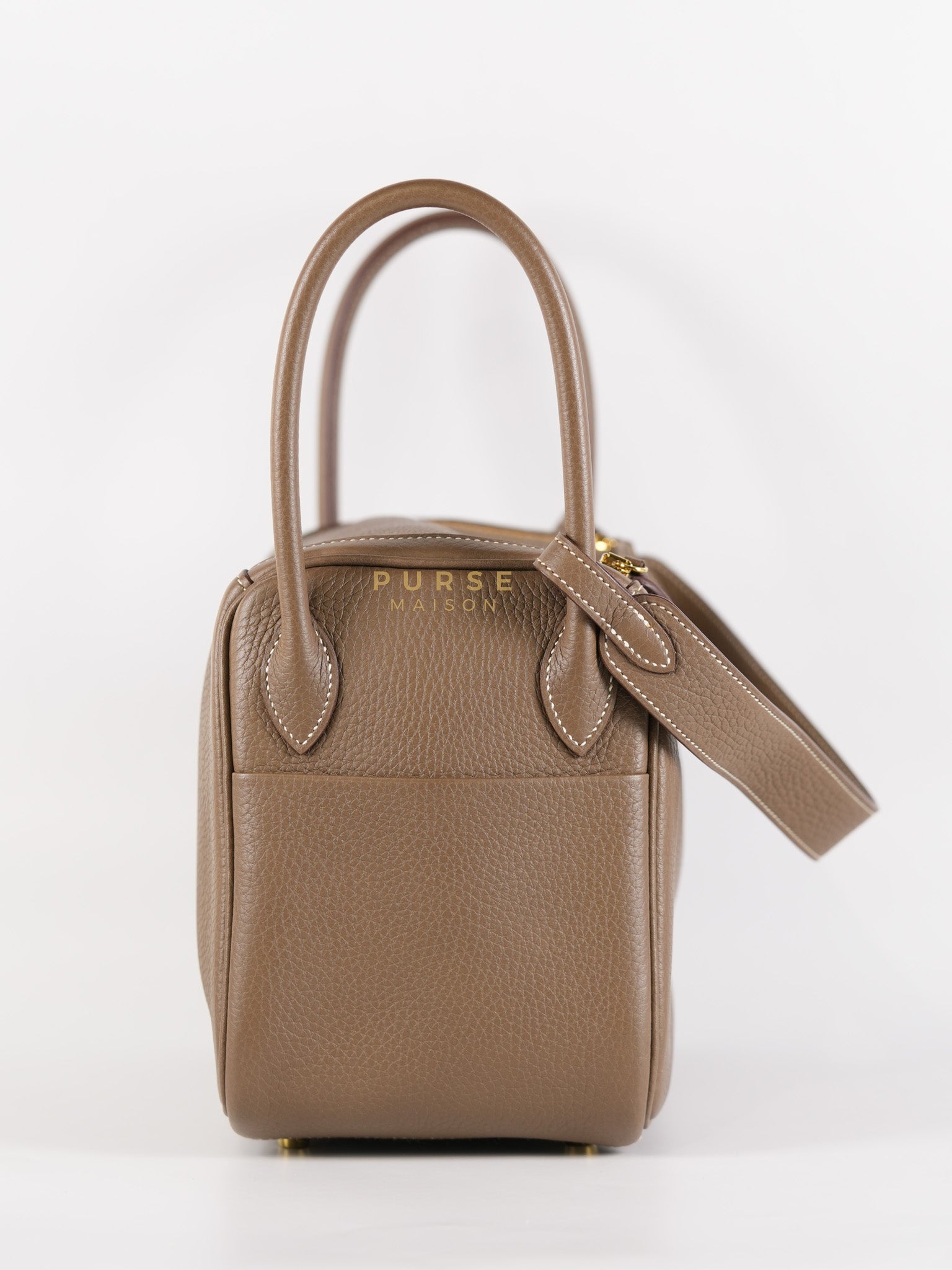 Lindy 26 Etoupe in Togo Leather and Gold Hardware Stamp Y (2020)