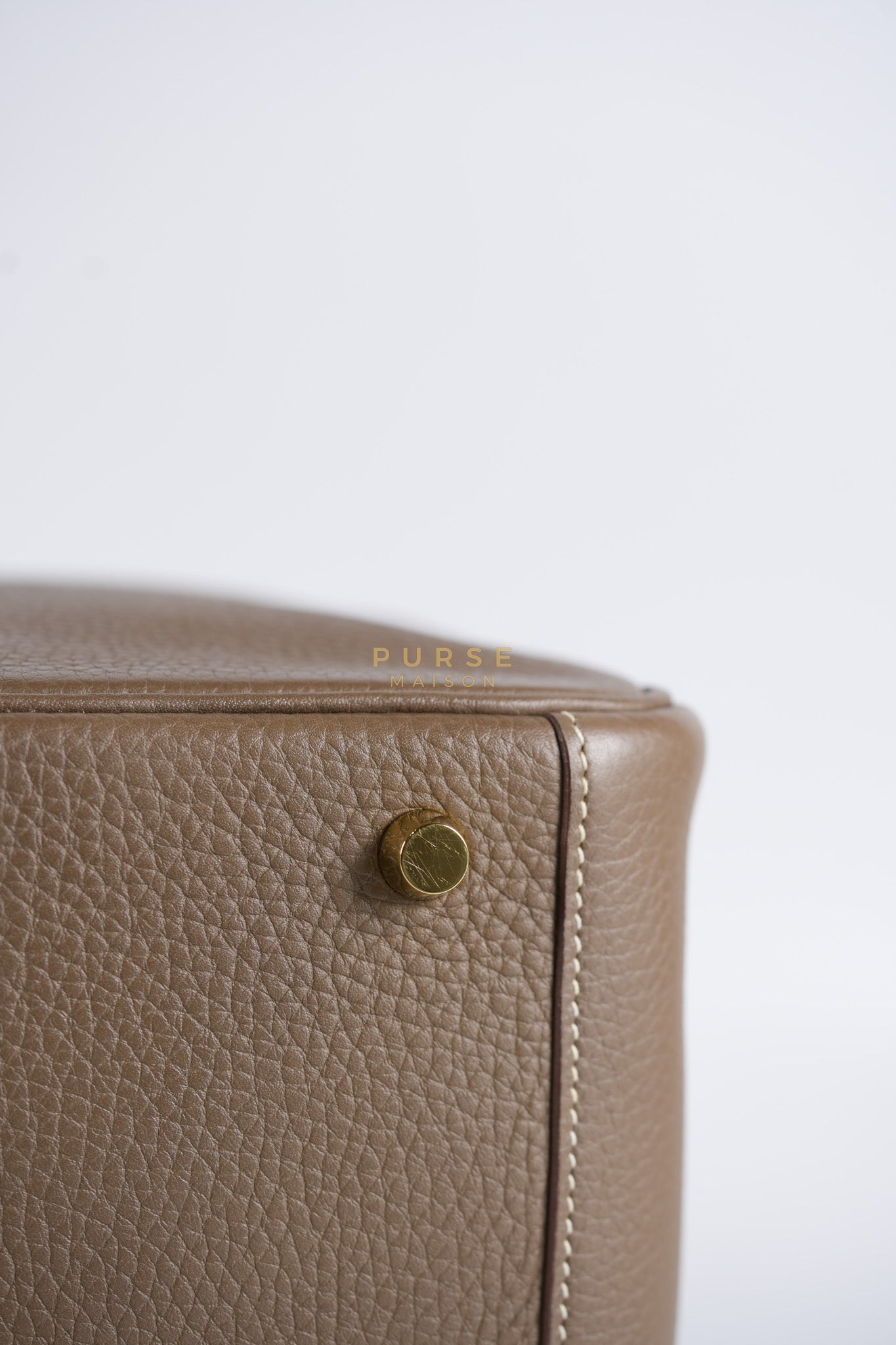 Lindy 26 Etoupe in Togo Leather and Gold Hardware Stamp Y (2020)