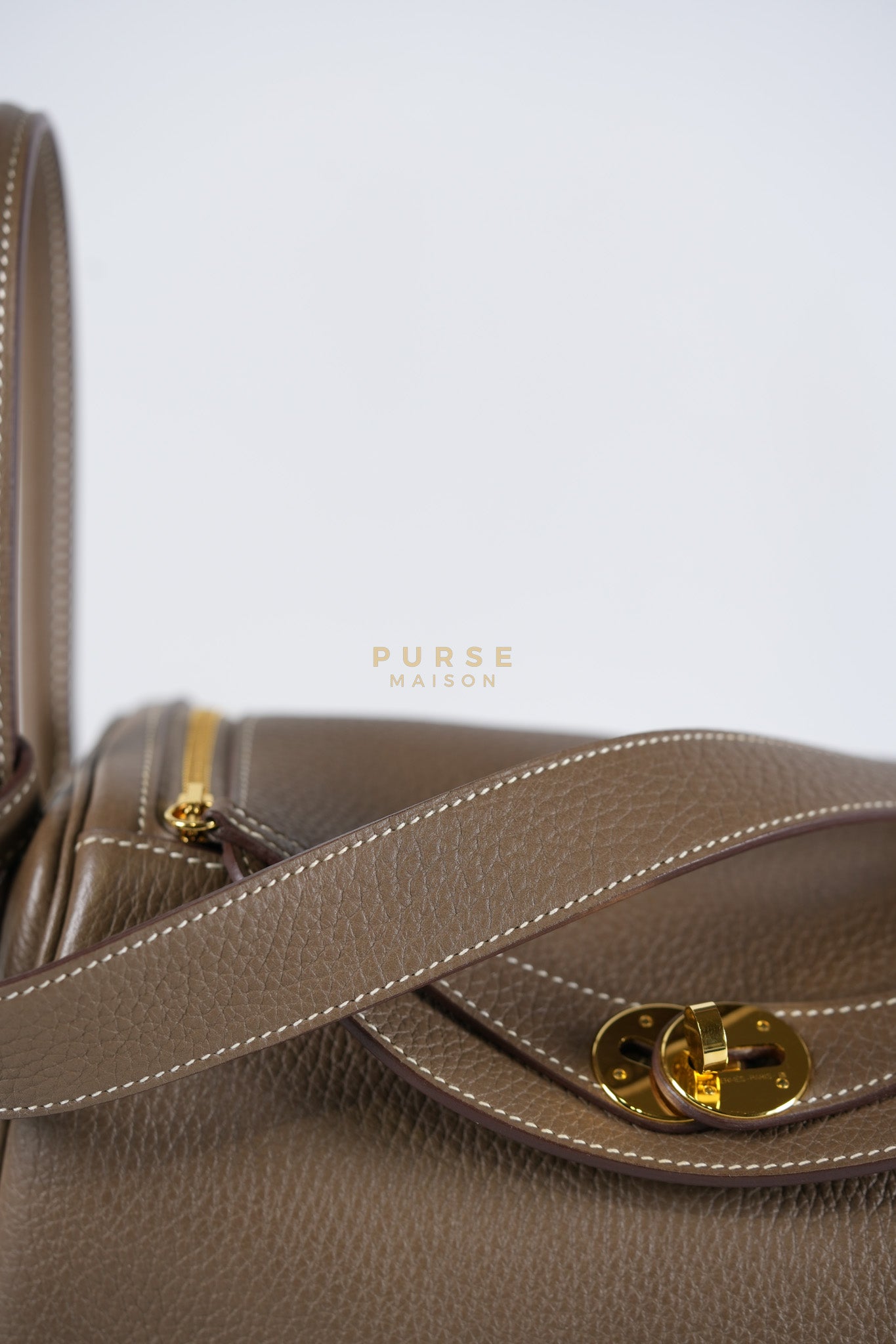 Lindy 26 Etoupe in Togo Leather and Gold Hardware Stamp Y (2020)