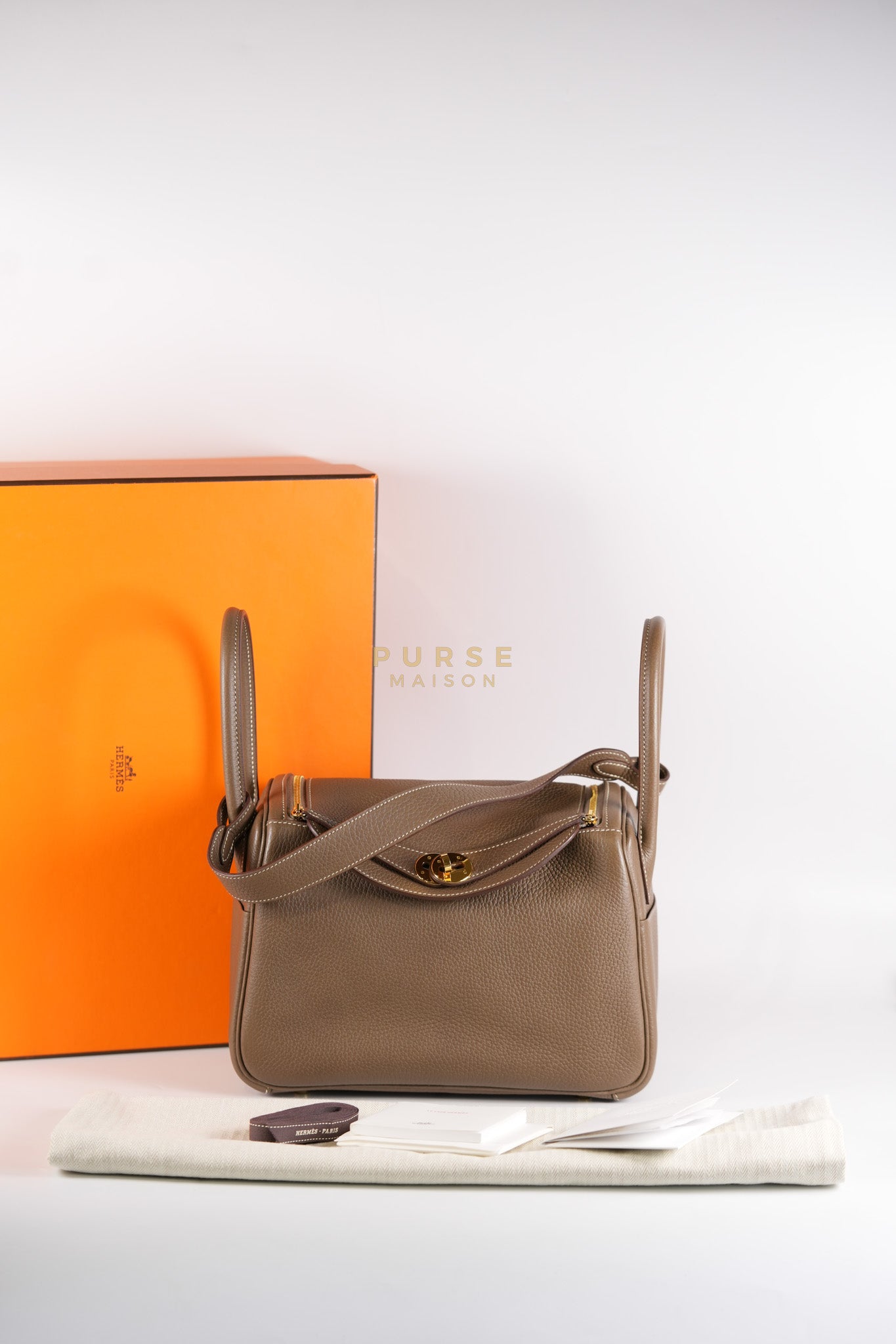 Lindy 26 Etoupe in Togo Leather and Gold Hardware Stamp Y (2020)
