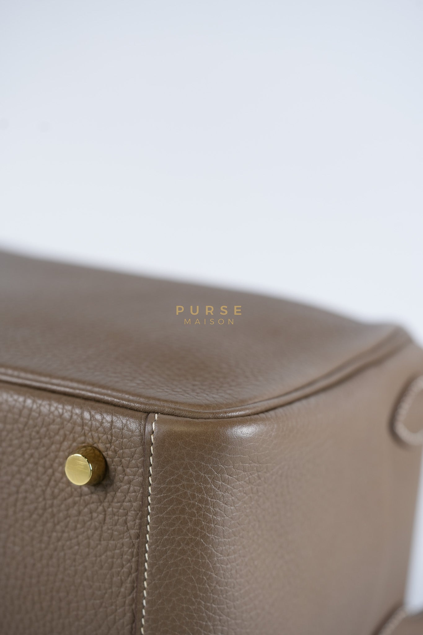 Lindy 26 Etoupe in Togo Leather and Gold Hardware Stamp Y (2020)