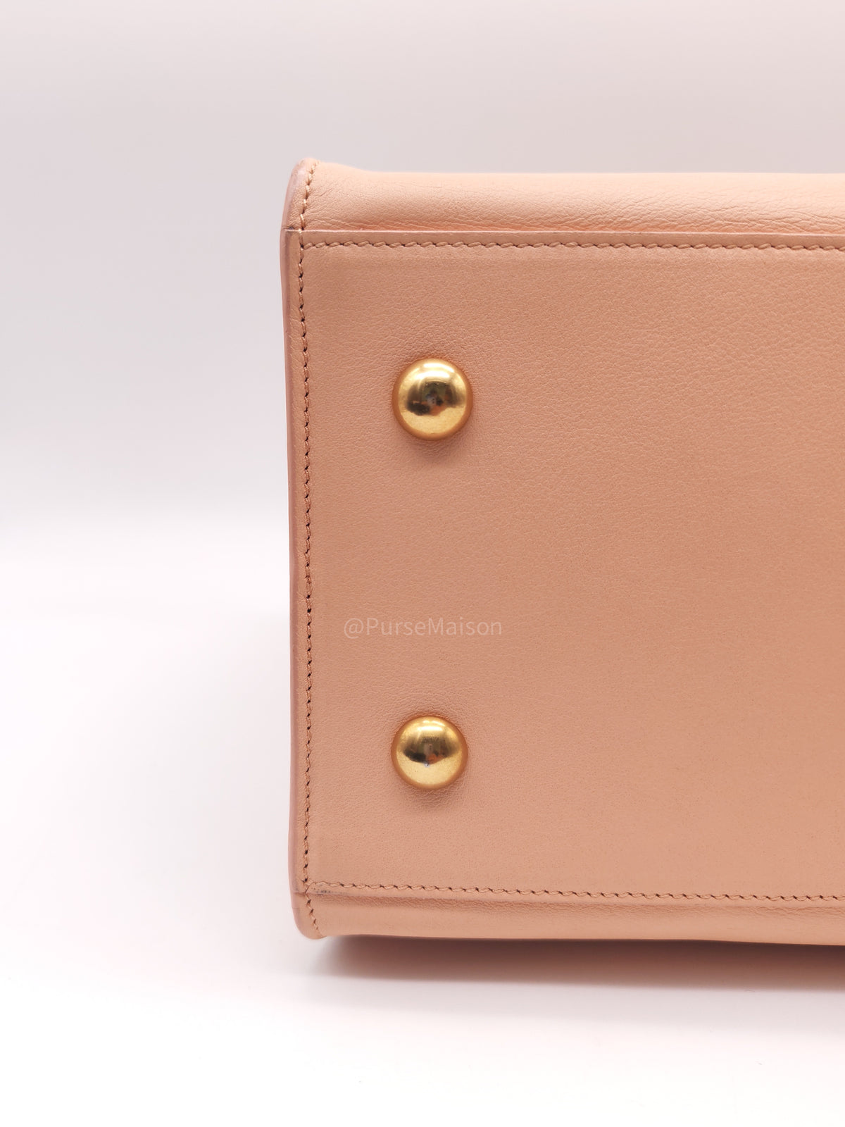Yves Saint Laurent Cabas Chyc 2way Tote Bag in Peach Calfskin Leather and Gold Hardware | Purse Maison Luxury Bags Shop