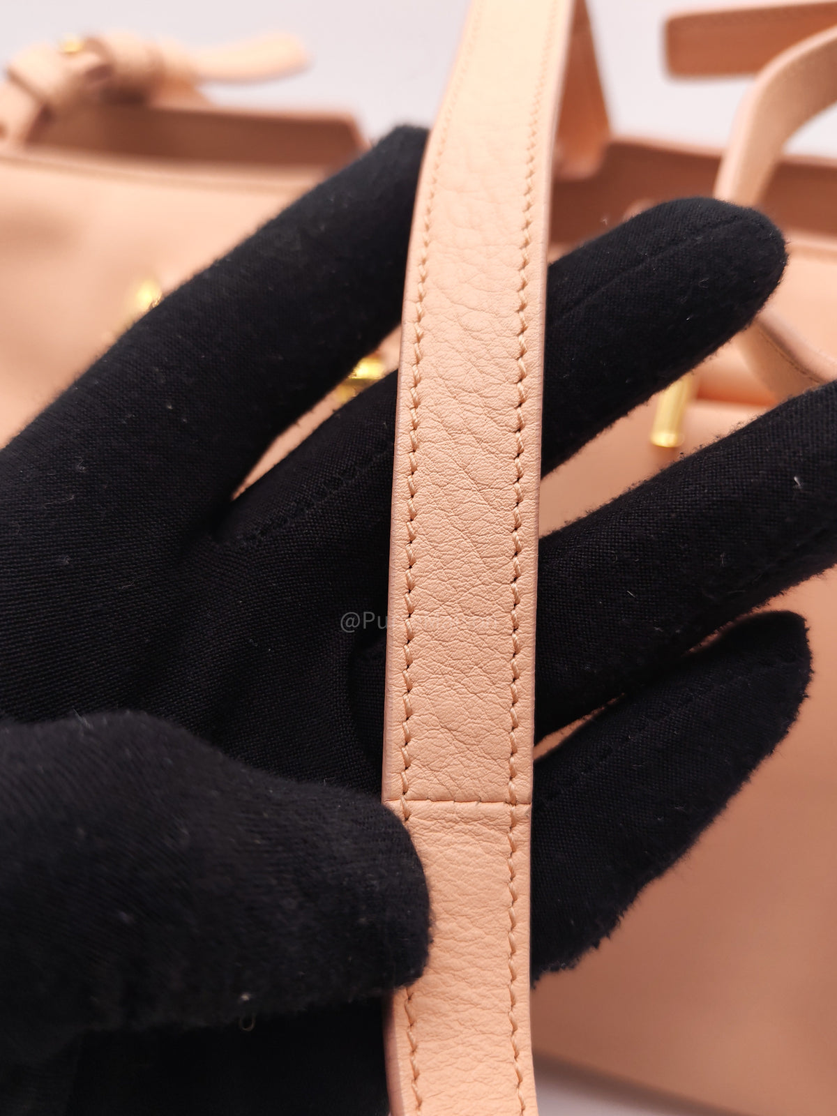 Yves Saint Laurent Cabas Chyc 2way Tote Bag in Peach Calfskin Leather and Gold Hardware | Purse Maison Luxury Bags Shop