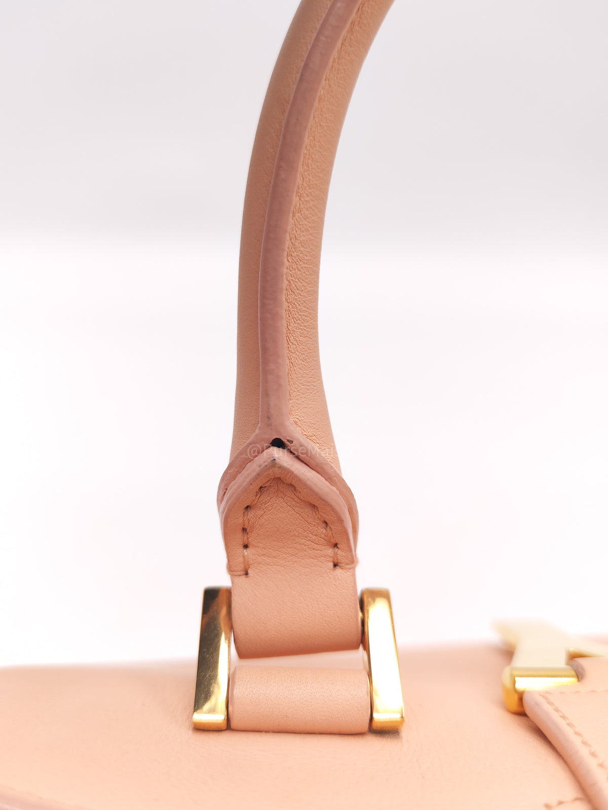 Yves Saint Laurent Cabas Chyc 2way Tote Bag in Peach Calfskin Leather and Gold Hardware | Purse Maison Luxury Bags Shop