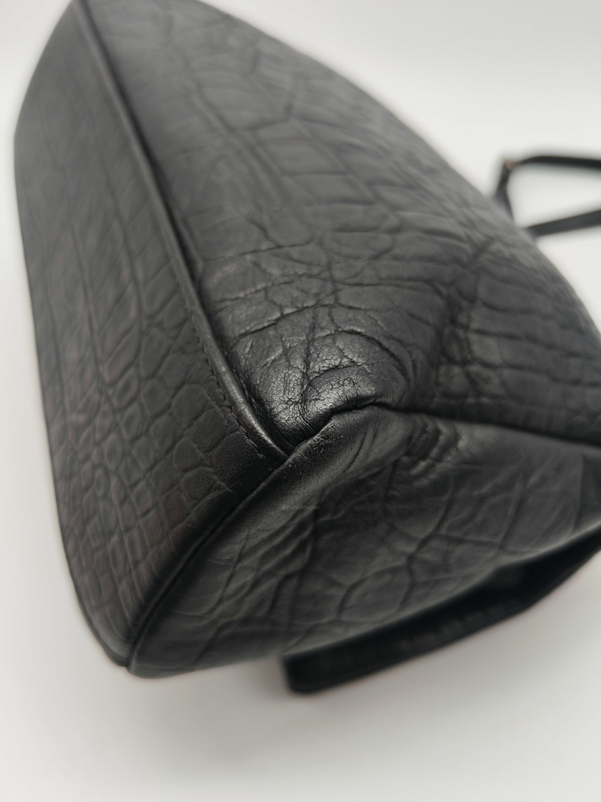 Yves Saint Laurent Medium West Hollywood Monogram Fold-over in Black Crocodile-Embossed Calfskin Leather Crossbody Bag | Purse Maison Luxury Bags Shop
