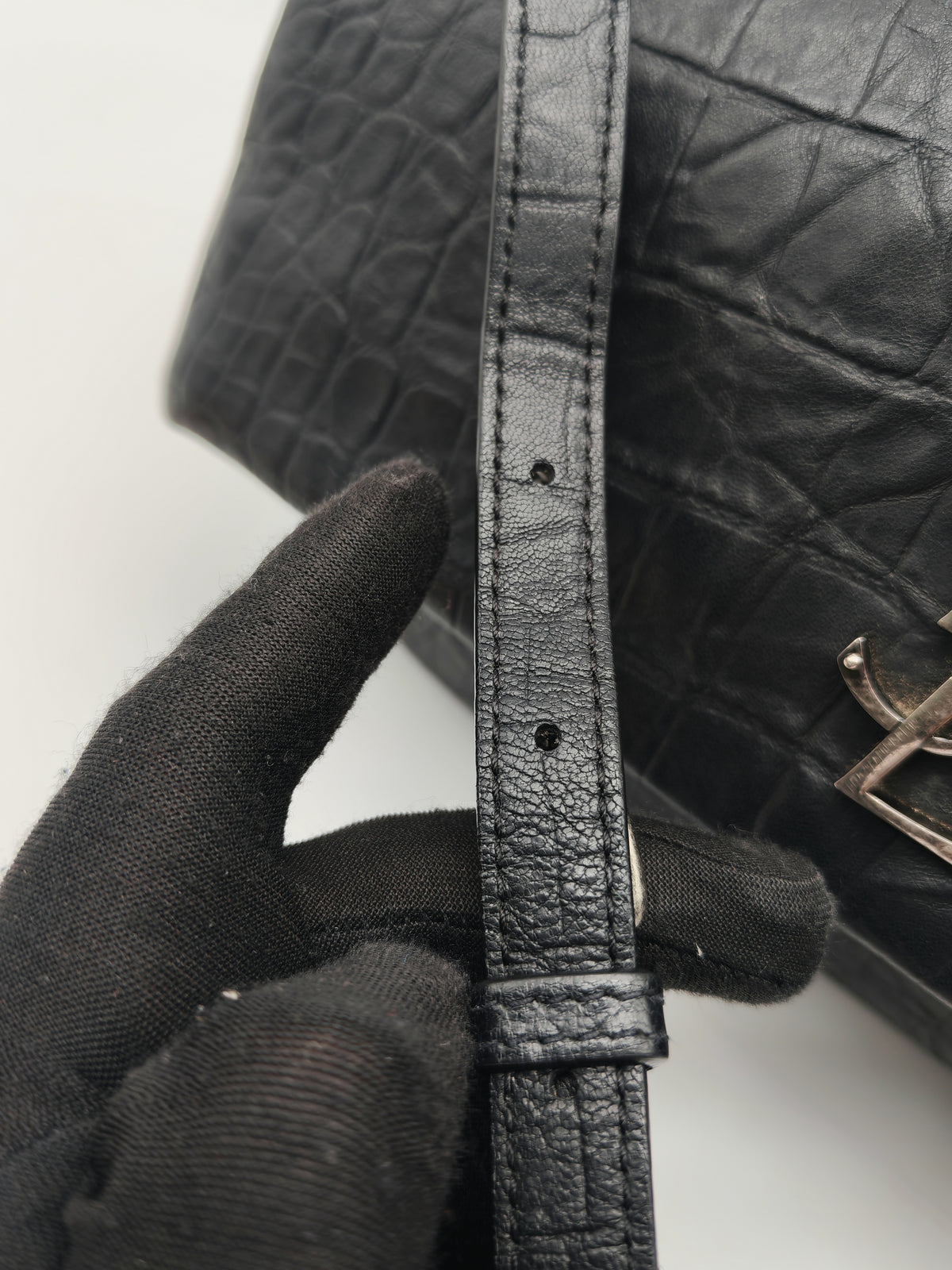 Yves Saint Laurent Medium West Hollywood Monogram Fold-over in Black Crocodile-Embossed Calfskin Leather Crossbody Bag | Purse Maison Luxury Bags Shop