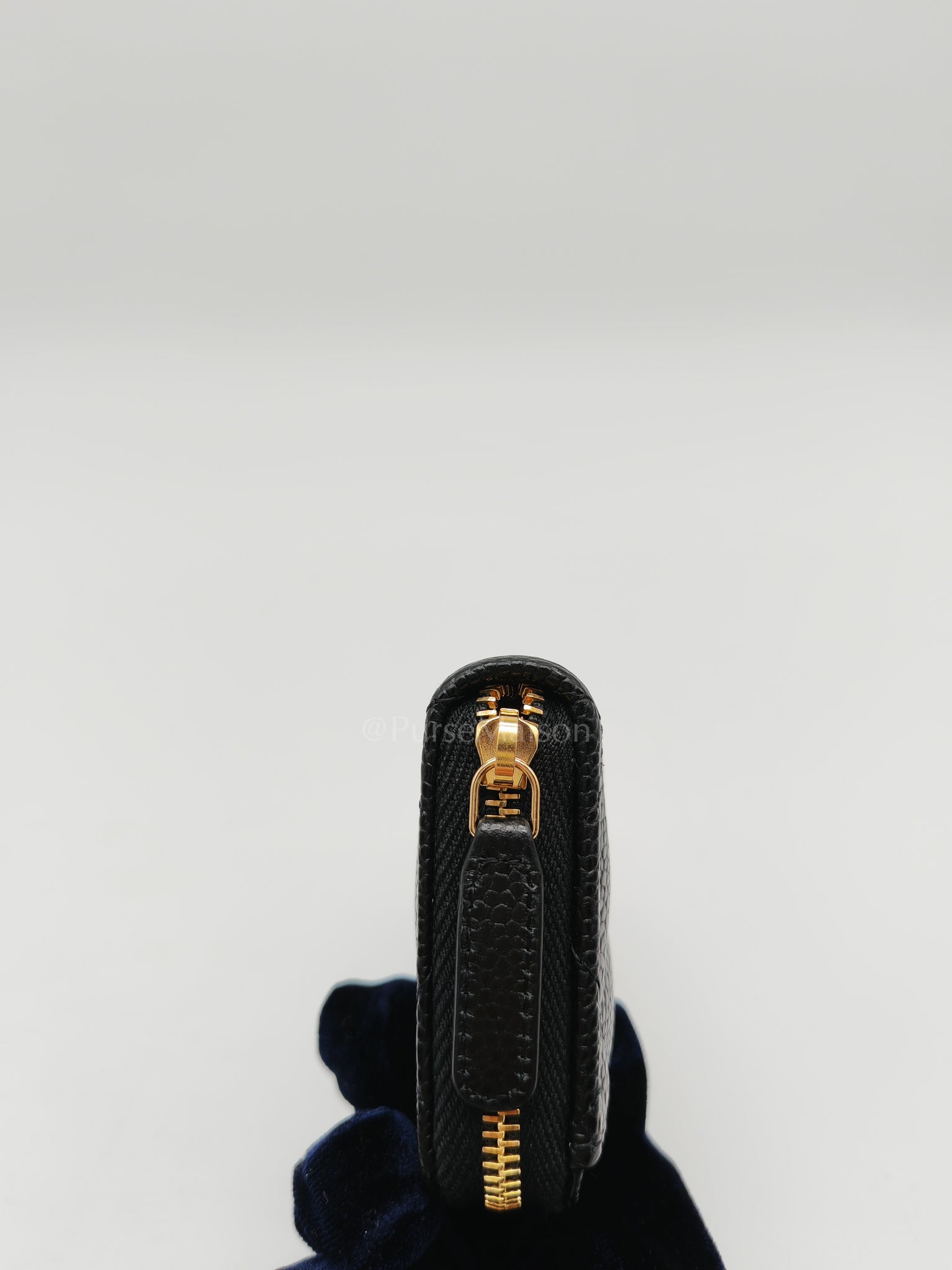 Zip Cardholder in Black Caviar Leather and Gold Hardware (Microchip) | Purse Maison Luxury Bags Shop