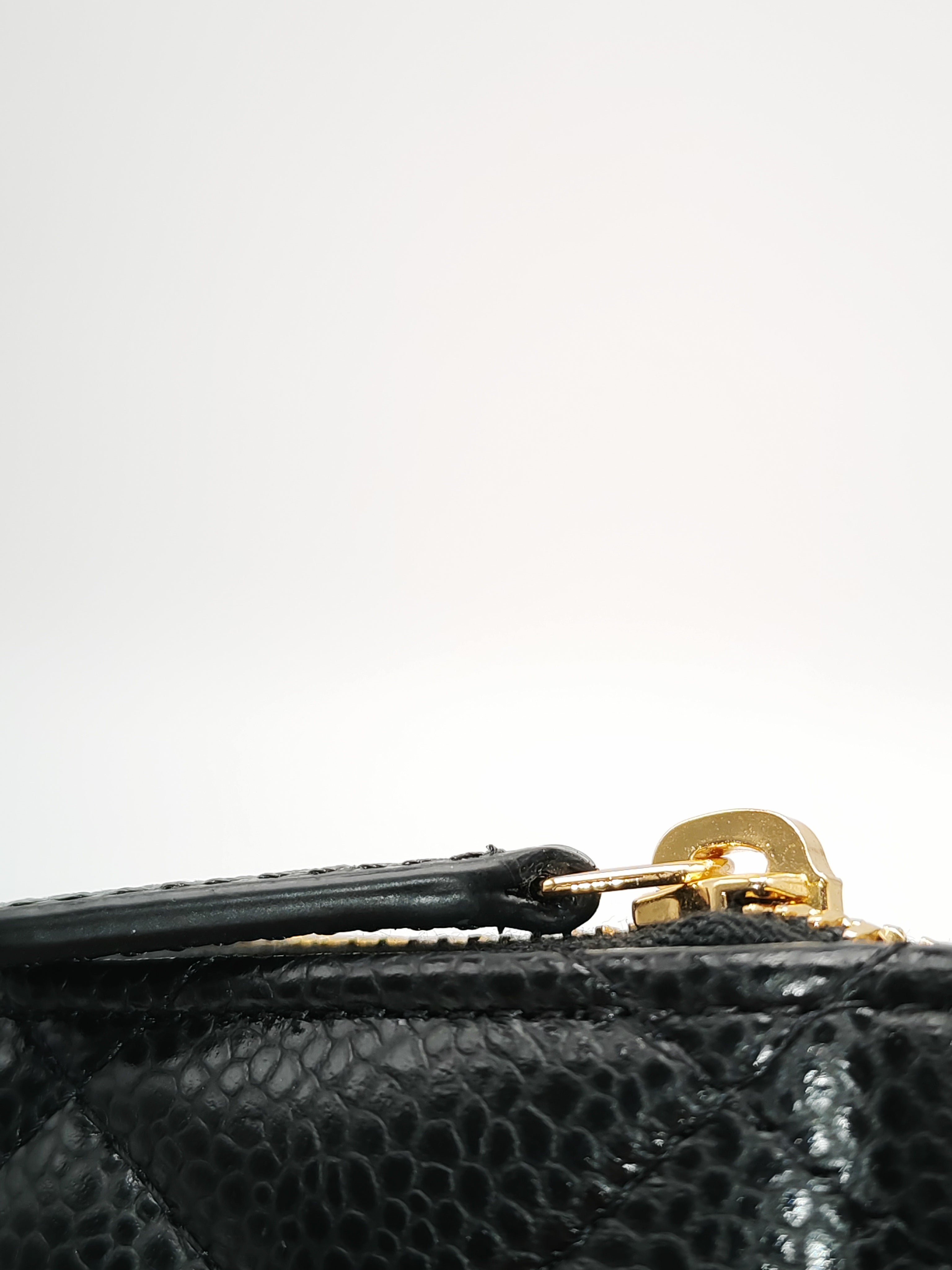 Zipped Card Holder in Black Caviar Leather and Gold Hardware (Microchip) | Purse Maison Luxury Bags Shop