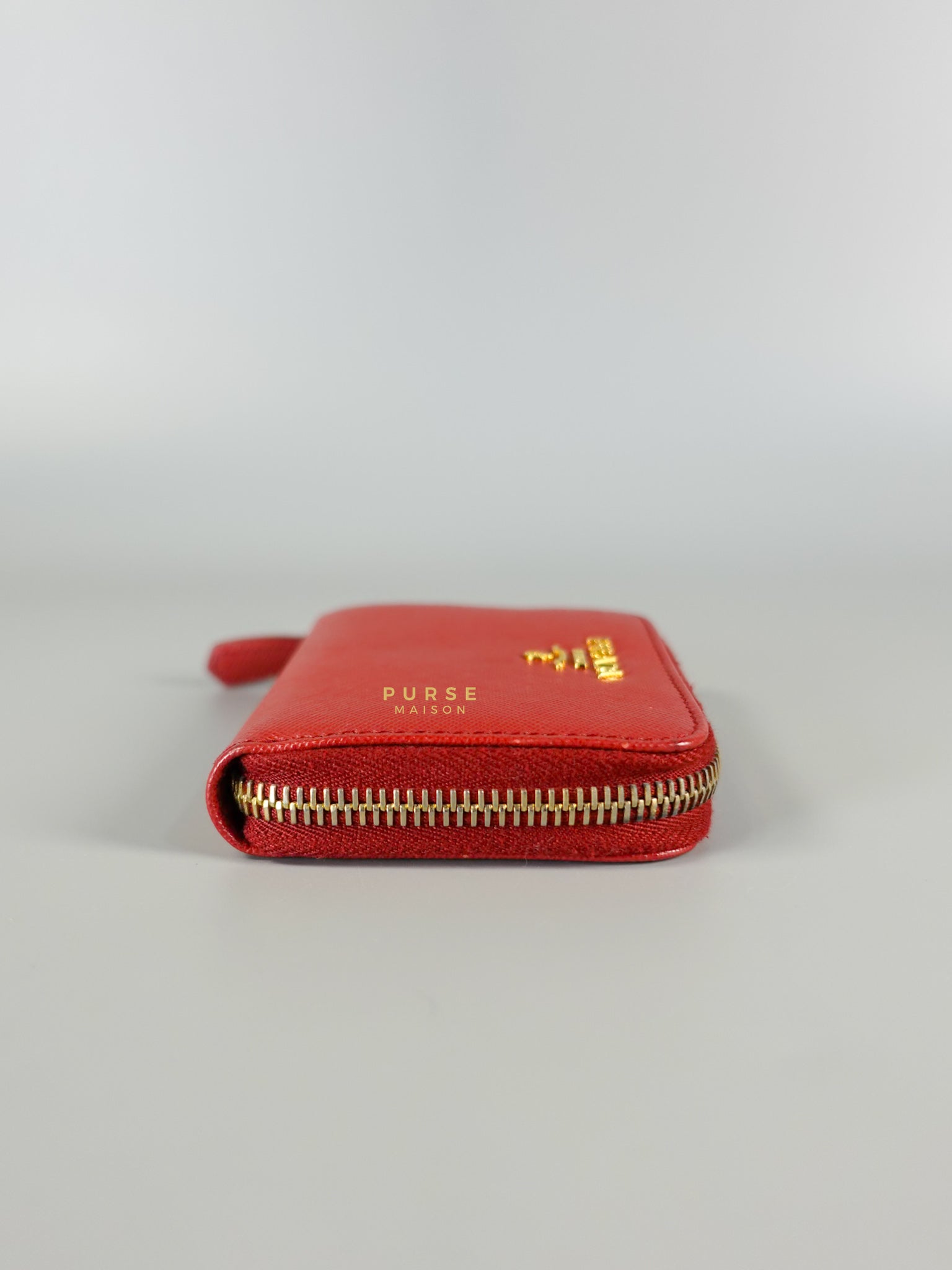 Zipped Cardholder in Red Leather | Purse Maison Luxury Bags Shop