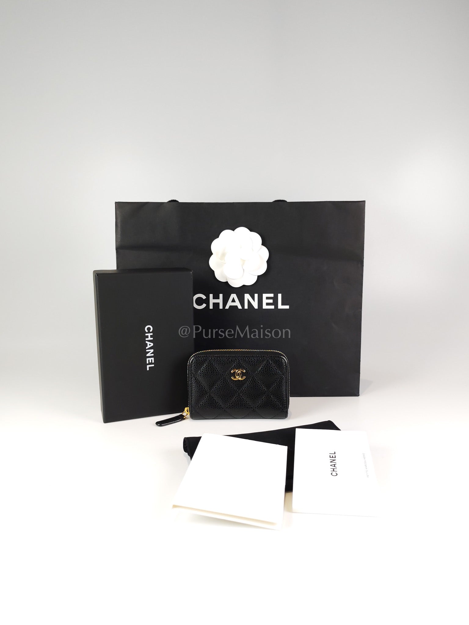 Zippy Card Holder in Black Caviar Leather and Gold Hardware (Microchip) | Purse Maison Luxury Bags Shop