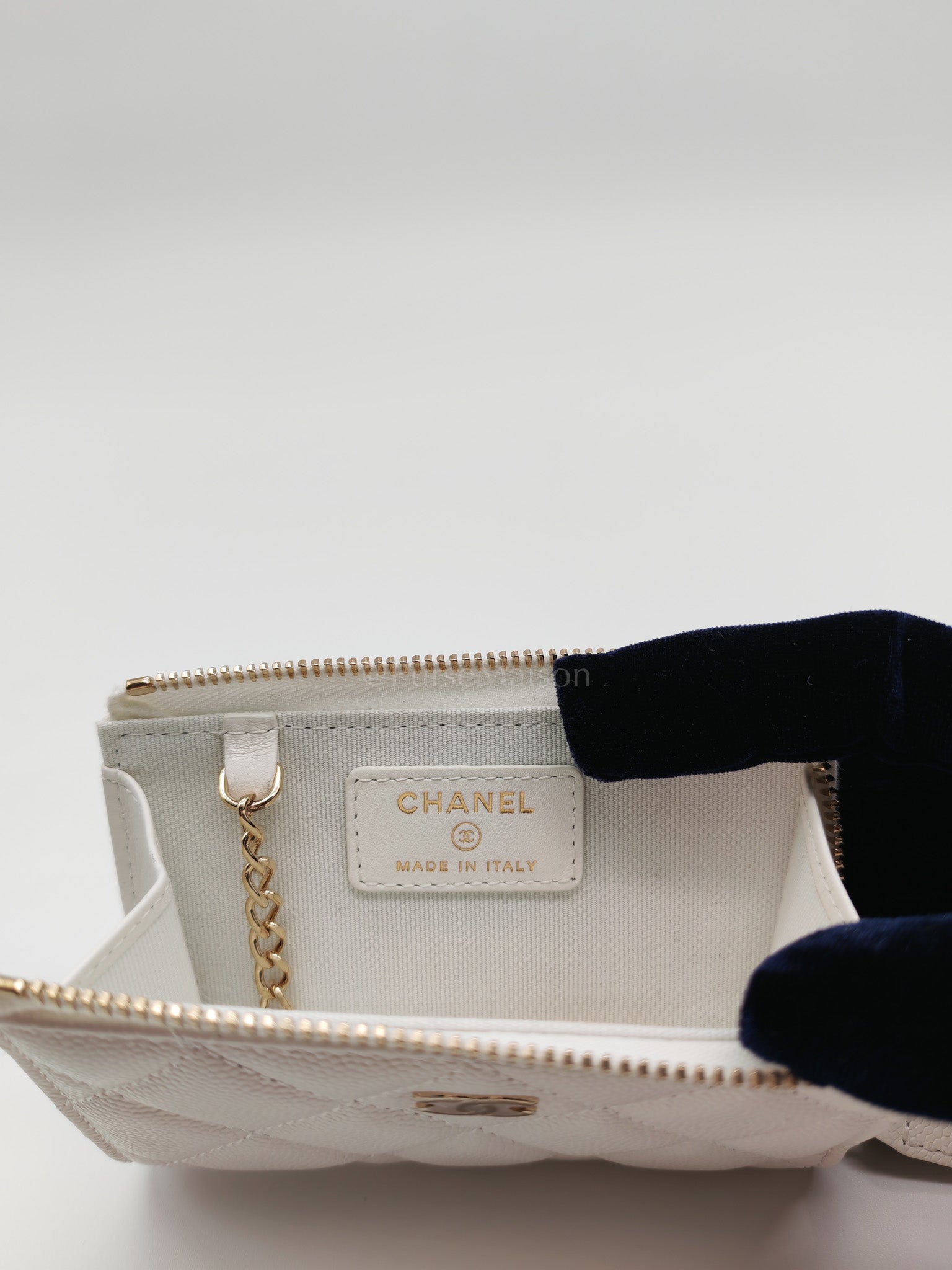 Zippy Key Pouch in White Quilted Caviar Leather and Light Gold Hardware (Microchip) | Purse Maison Luxury Bags Shop