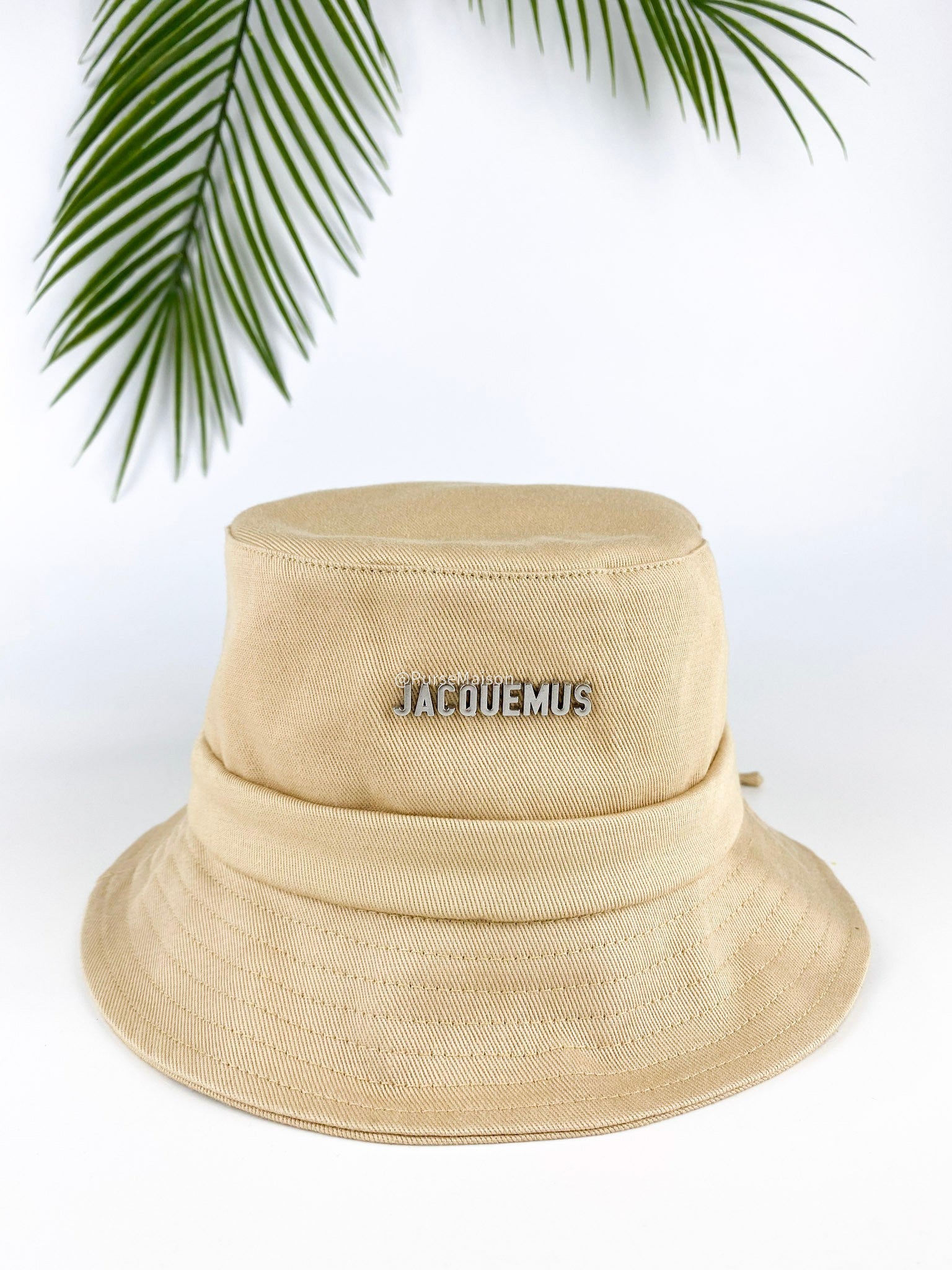 Jacquemus Le Bob Gadjo Bucket Hat (Beige)