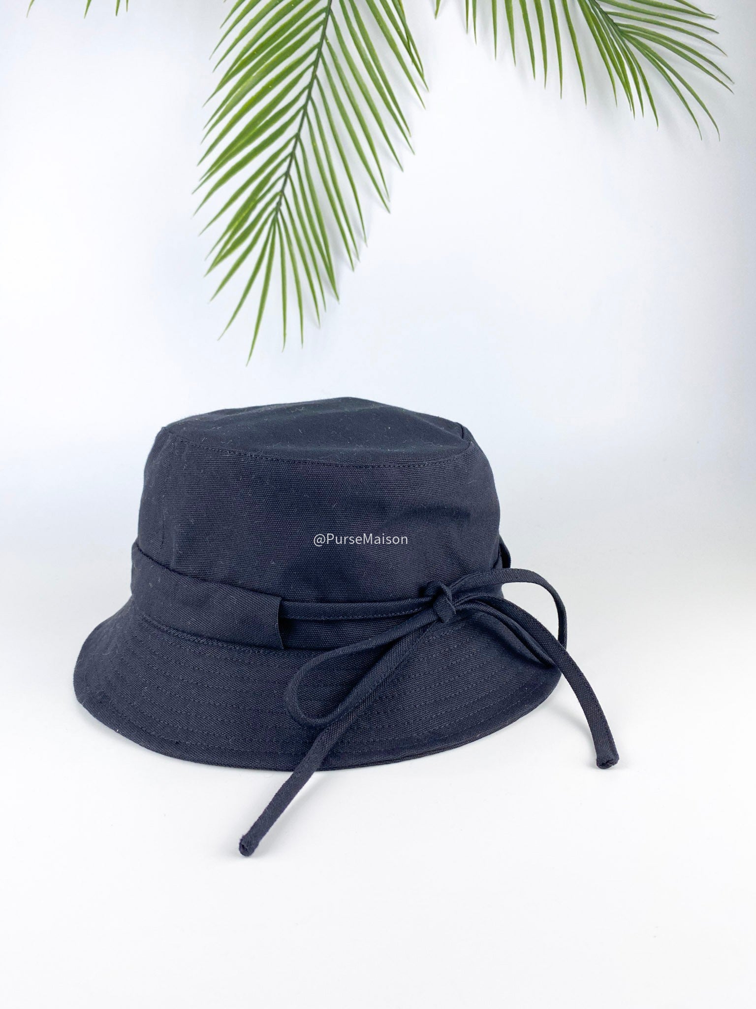 Jacquemus Le Bob Gadjo Bucket Hat (Black)